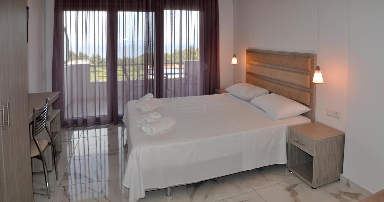 Valiant Sea Aparthotel Kriopigi Buitenkant foto