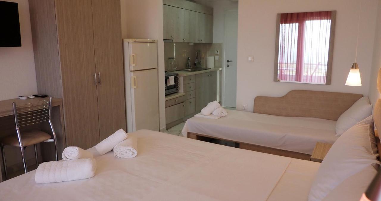 Valiant Sea Aparthotel Kriopigi Buitenkant foto