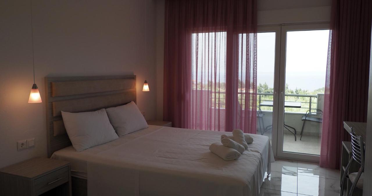 Valiant Sea Aparthotel Kriopigi Buitenkant foto